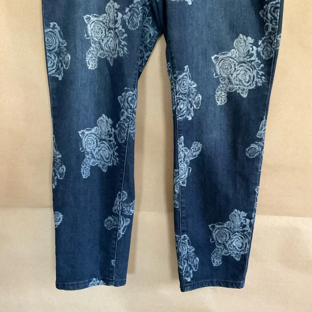 EST 1946 Floral Patterned Blue Jeans. Size 16 - Picture 3 of 8